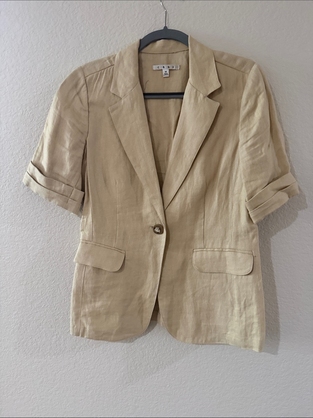 Kasper Short-Sleeve Linen-Blend Blazer in Light Beige
